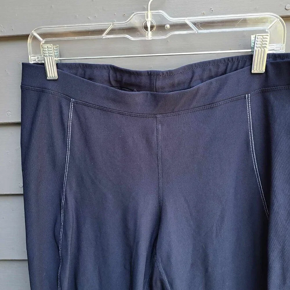 Nike Black Performance Pants with Vented Knees size Large (12-14)